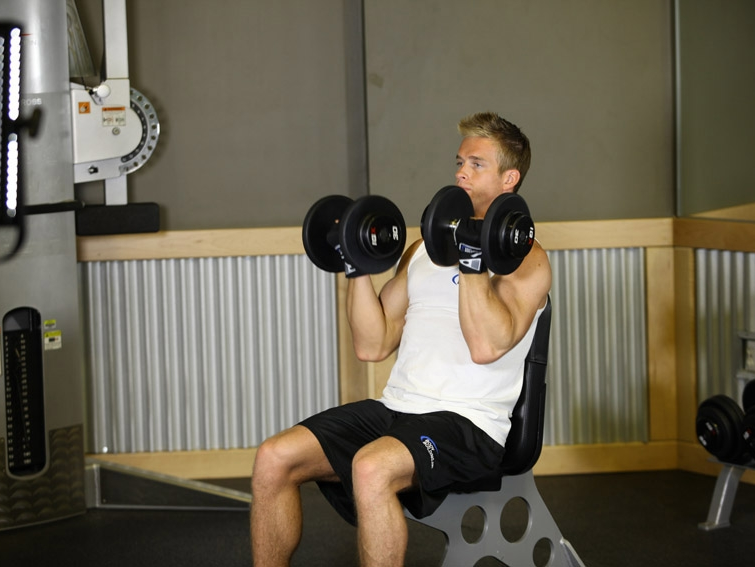 Систематические тренировки на мышцы плеч – эффект поразит вас